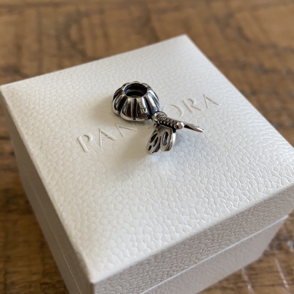 Authentic PANDORA BEST FRIENDS FOREVER BUTTERFLY - Picture 5 of 5